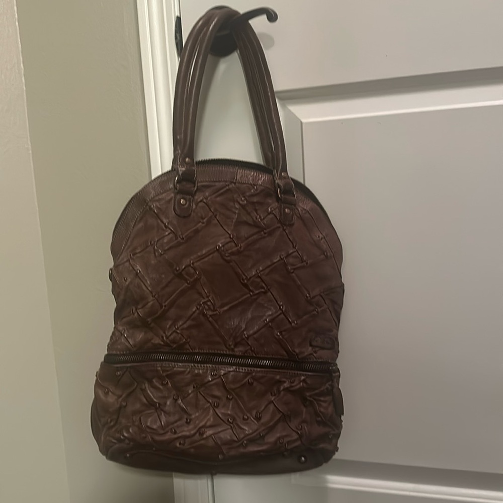 Bedstu brown leather bag. Carried twice. Like new.